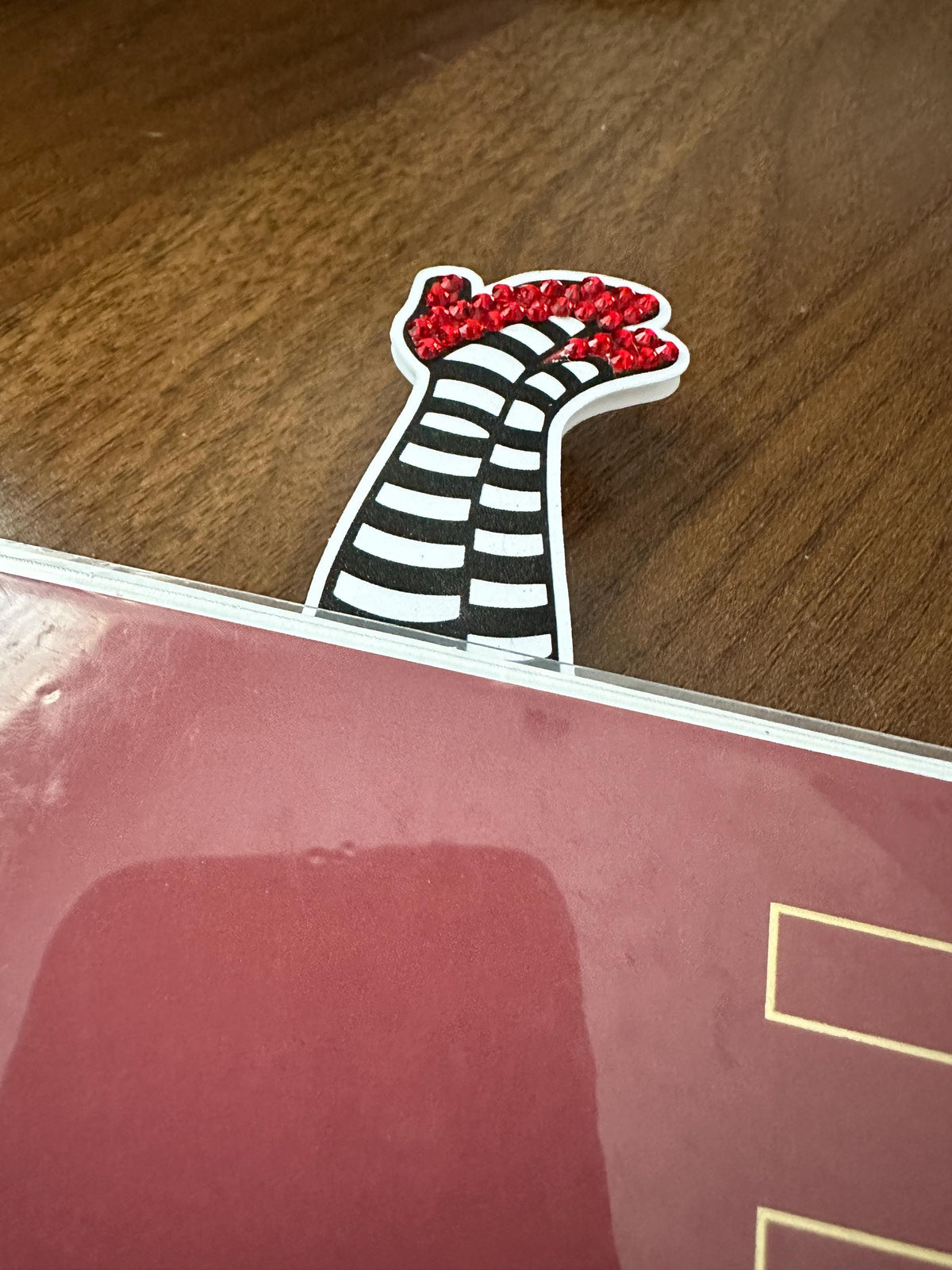 RED SLIPPER Paperclips